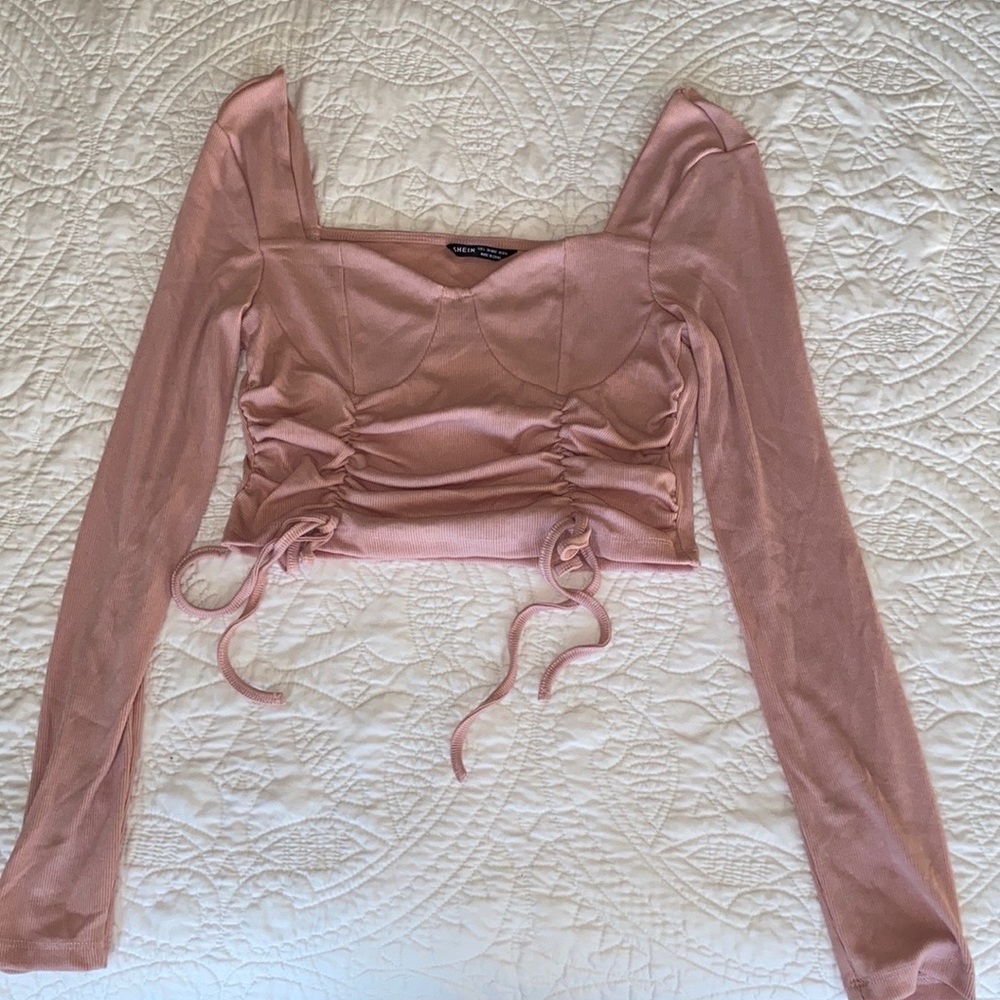 Long sleeve pink crop top